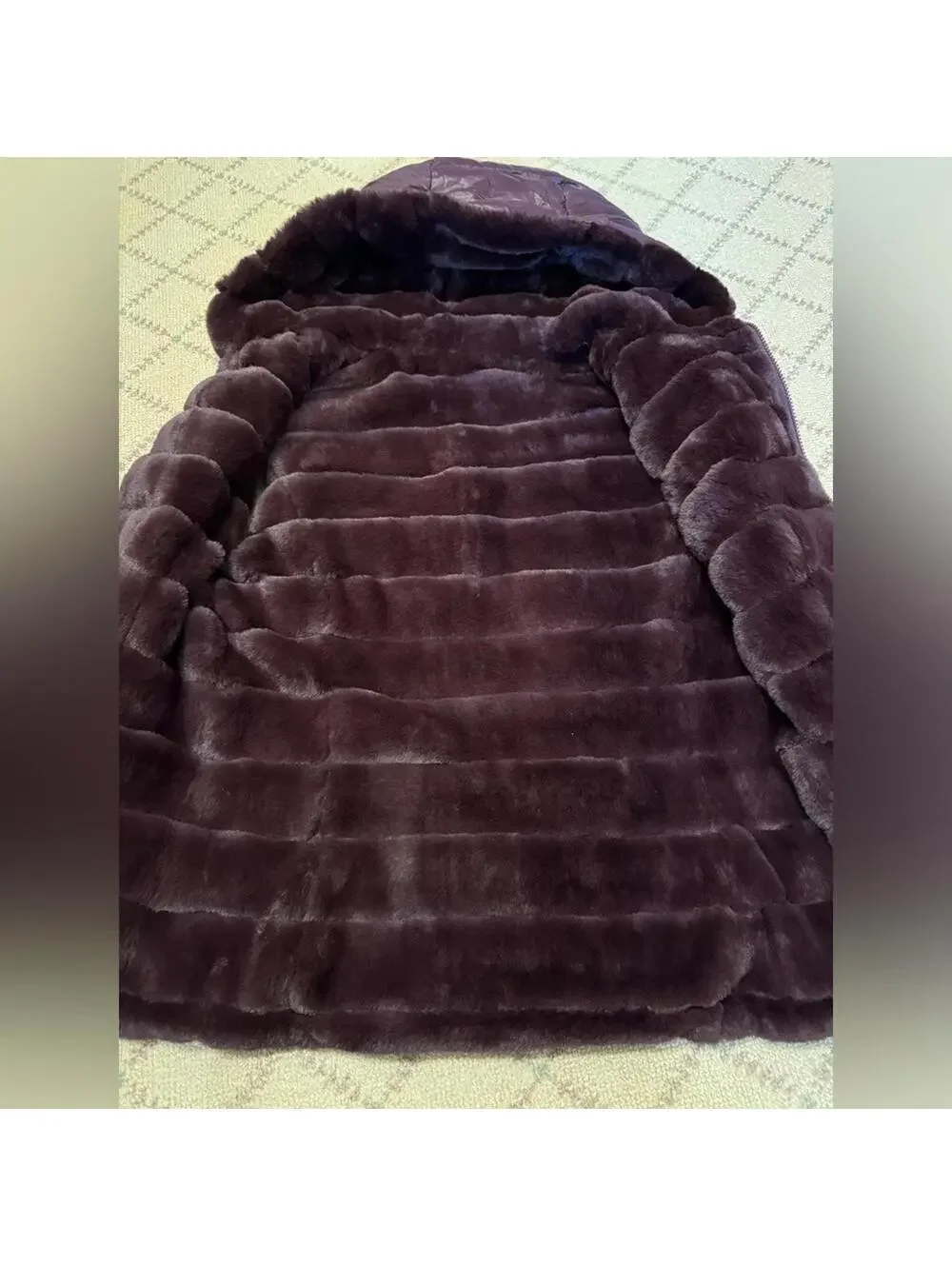 Be Boundless Burgundy Reversible hooded Faux Fur quilted vest NWOT L